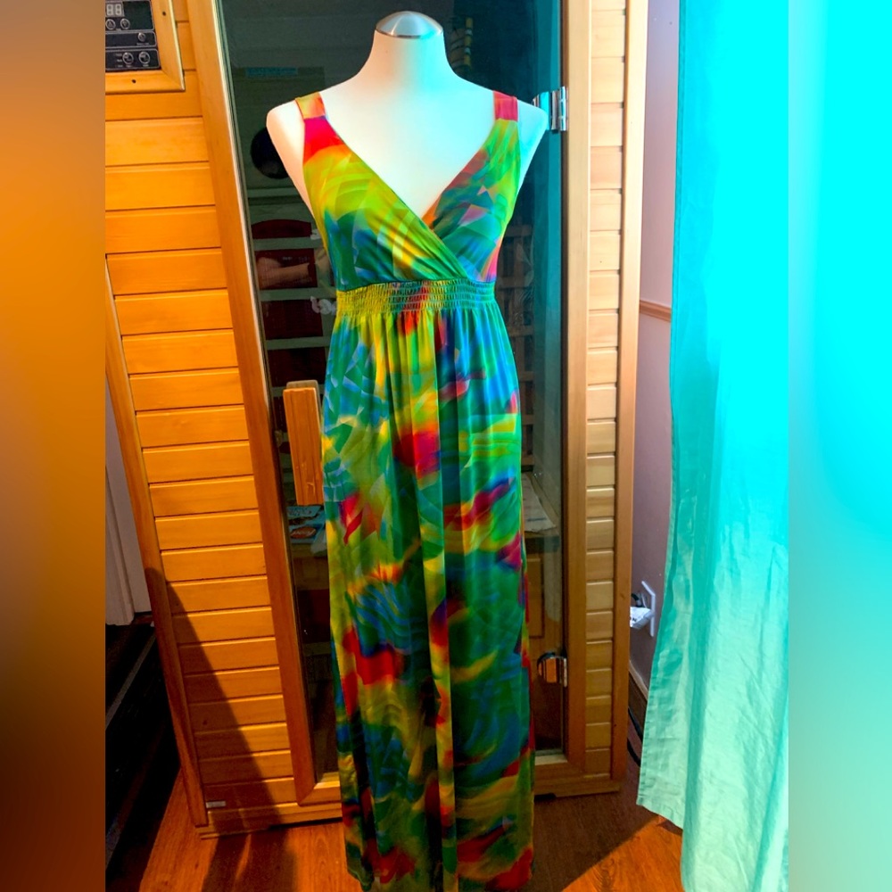 RAINBOW COLOURS MAXI DRESS IN GREAT CONDITION!!!